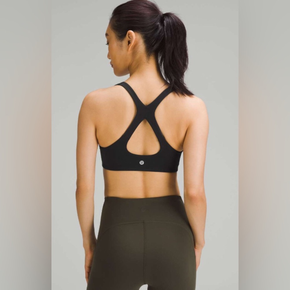Lululemon SmoothCover Yoga Bra *Light Support, B/C Cup
Black EUC (2023)